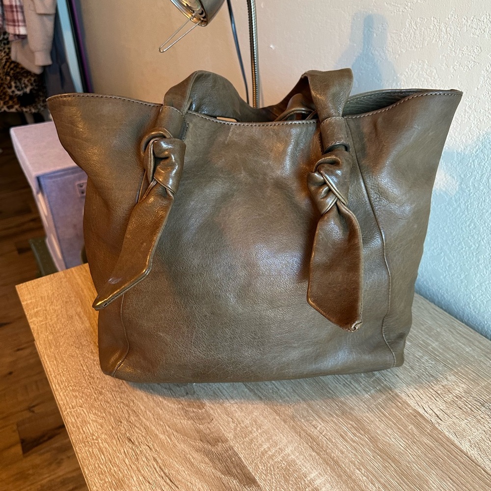Frye Olive knotted shoulder bag